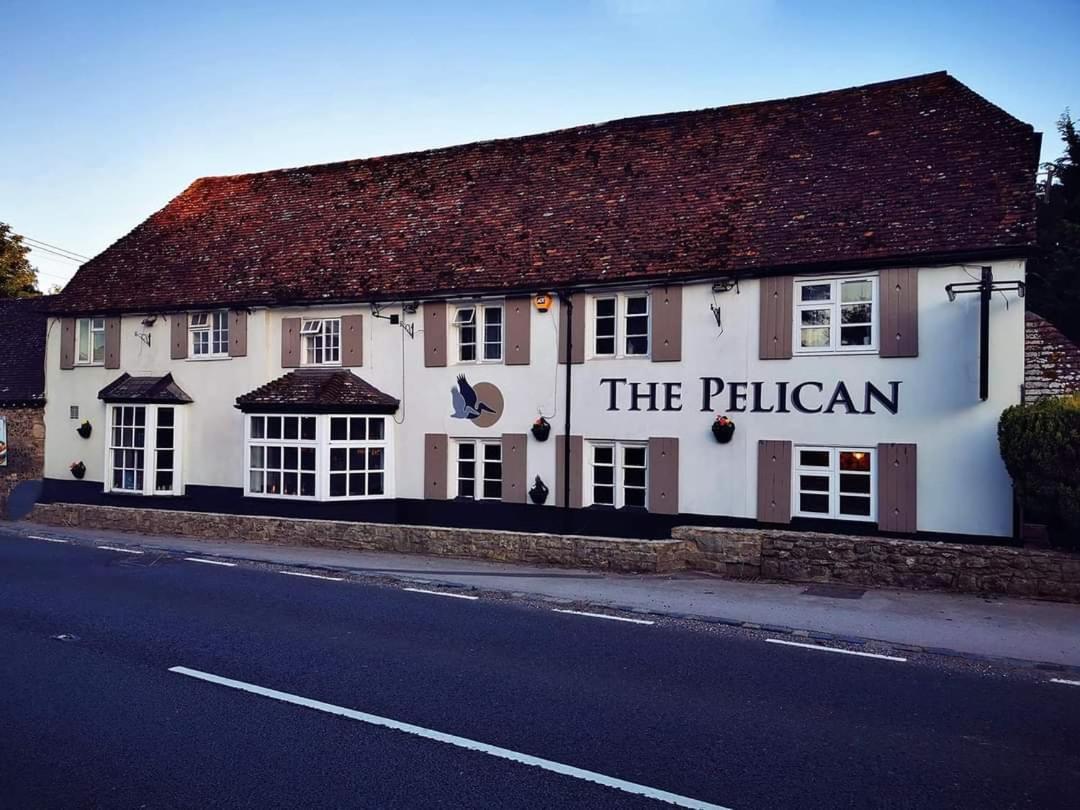 The Pelican Inn Stapleford  エクステリア 写真